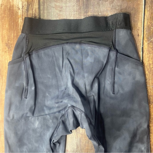Men's Lululemon Black marbled Athletic Pants. Medium. - Picture 5 of 6